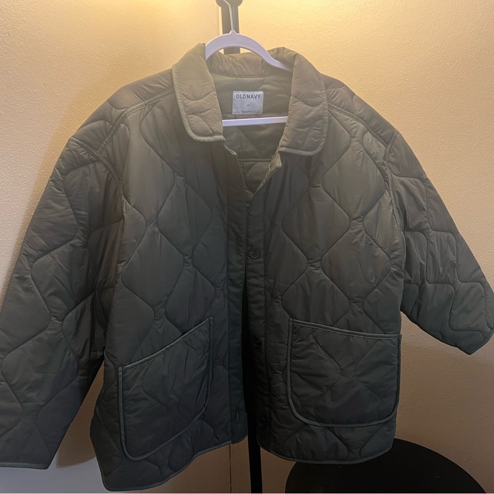 Old Navy Quilted Puffer Jacket in Olive Green